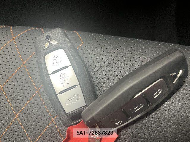 Mitsubishi OUTLANDER PHEV 2024-02 6816459-25
