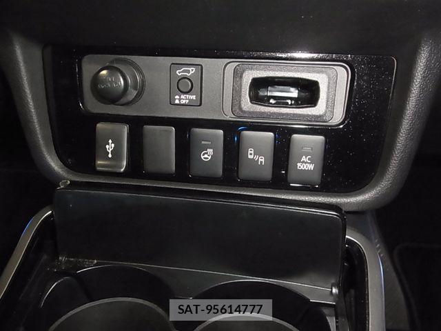 Mitsubishi OUTLANDER PHEV 2018-11 6816481-16