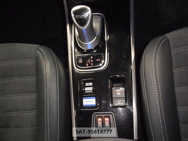 Mitsubishi OUTLANDER PHEV 2018-11 6816481-17