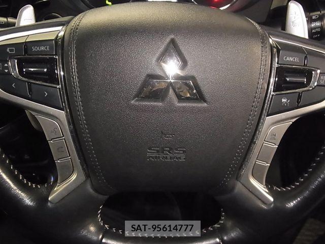 Mitsubishi OUTLANDER PHEV 2018-11 6816481-18