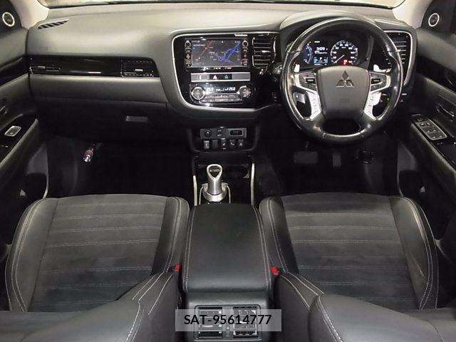 Mitsubishi OUTLANDER PHEV 2018-11 6816481-2