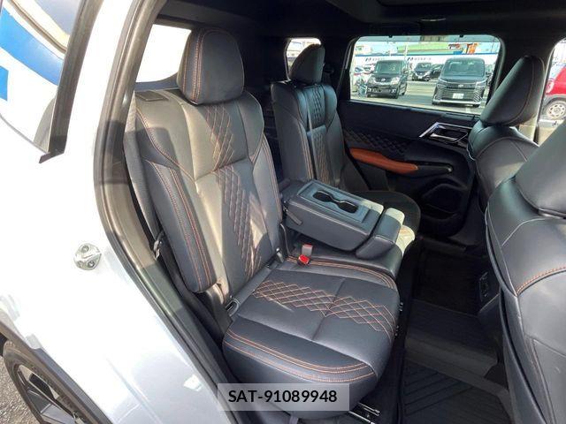 Mitsubishi OUTLANDER PHEV 2022-08 6910965-9