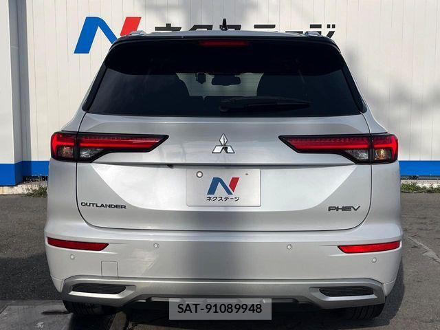 Mitsubishi OUTLANDER PHEV 2022-08 6910965-15