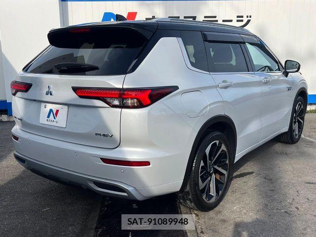 Mitsubishi OUTLANDER PHEV 2022-08 6910965-17