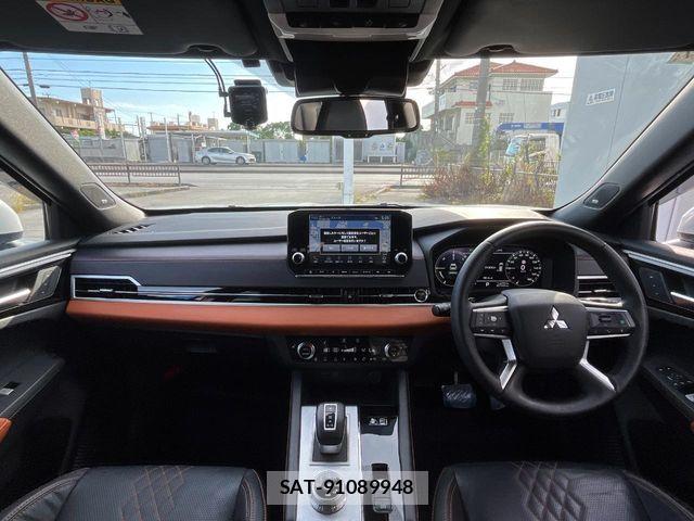 Mitsubishi OUTLANDER PHEV 2022-08 6910965-1