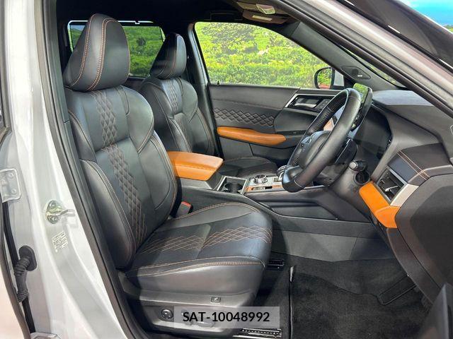 Mitsubishi OUTLANDER PHEV 2022-09 6910963-7