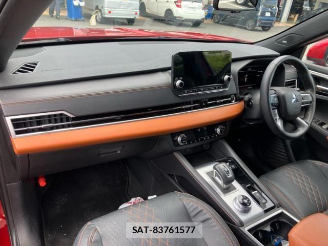 Mitsubishi OUTLANDER PHEV 2022-04 6910969-19