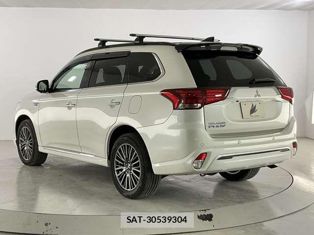 Mitsubishi OUTLANDER PHEV 2020-01 6996976-2