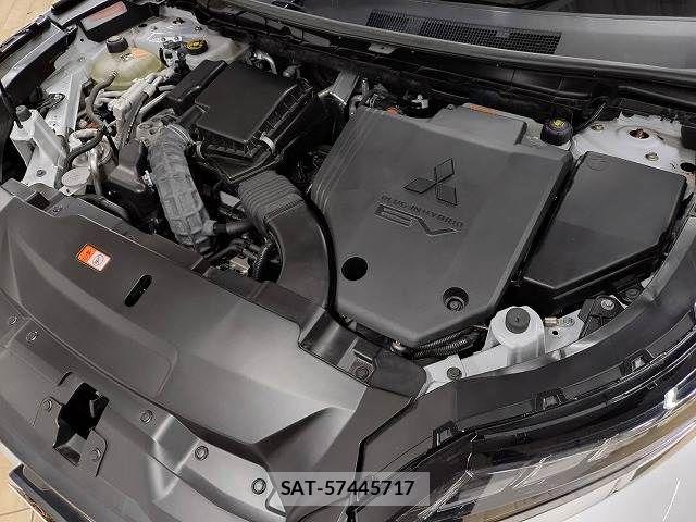 Mitsubishi OUTLANDER PHEV 2022-03 6996975-14