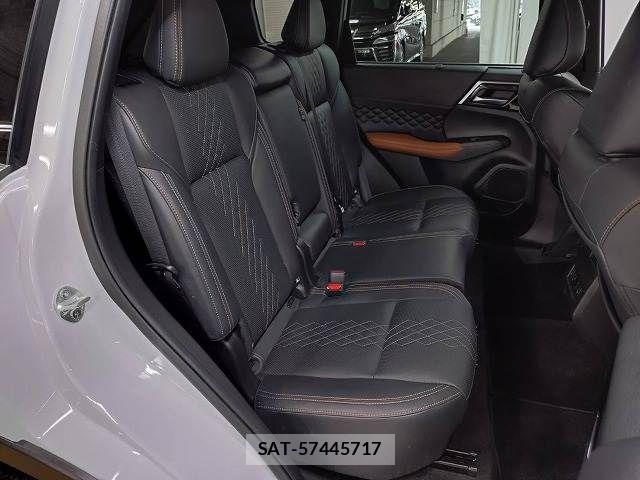 Mitsubishi OUTLANDER PHEV 2022-03 6996975-8