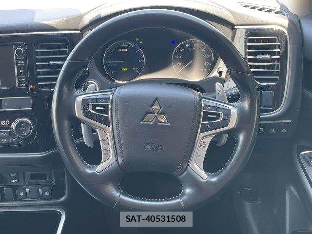 Mitsubishi OUTLANDER PHEV 2018-12 6996977-20