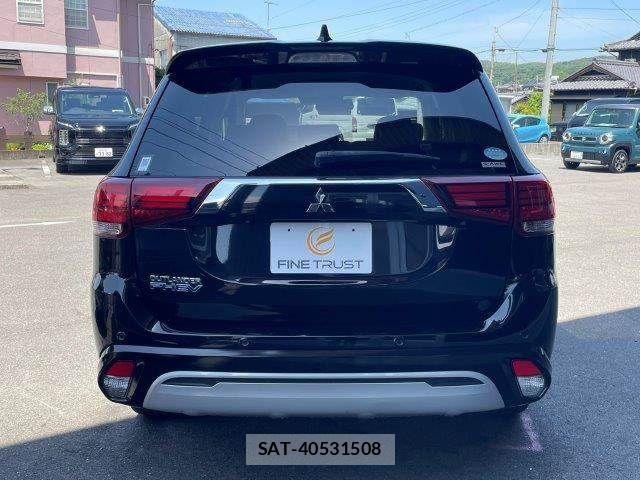 Mitsubishi OUTLANDER PHEV 2018-12 6996977-28