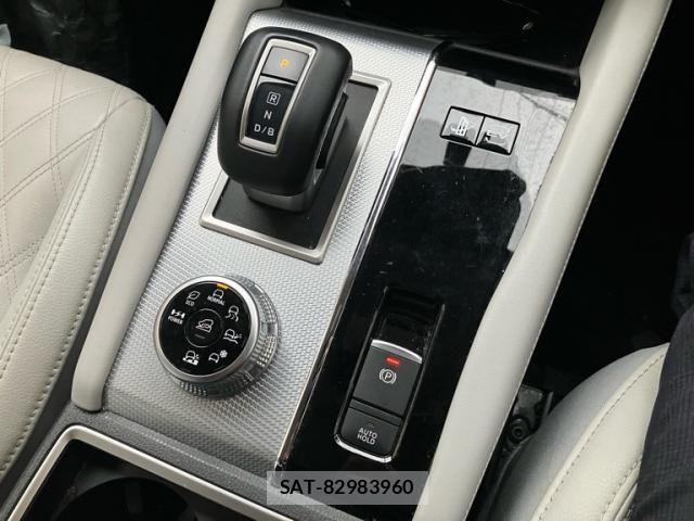 Mitsubishi OUTLANDER PHEV 2022-03 7021207-16