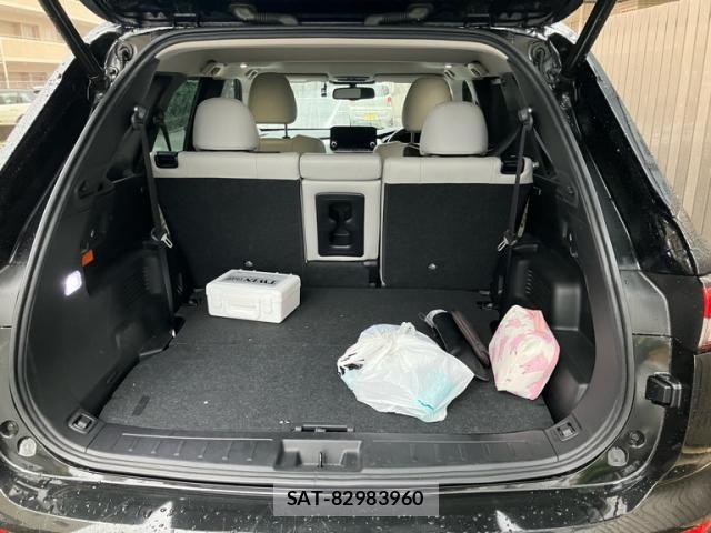 Mitsubishi OUTLANDER PHEV 2022-03 7021207-23
