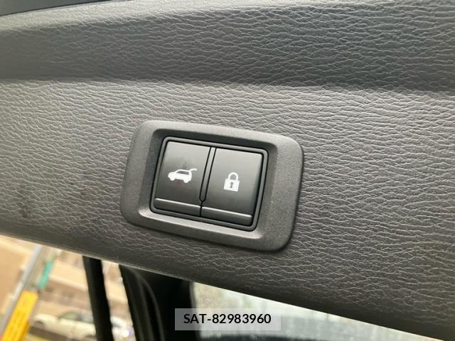 Mitsubishi OUTLANDER PHEV 2022-03 7021207-24