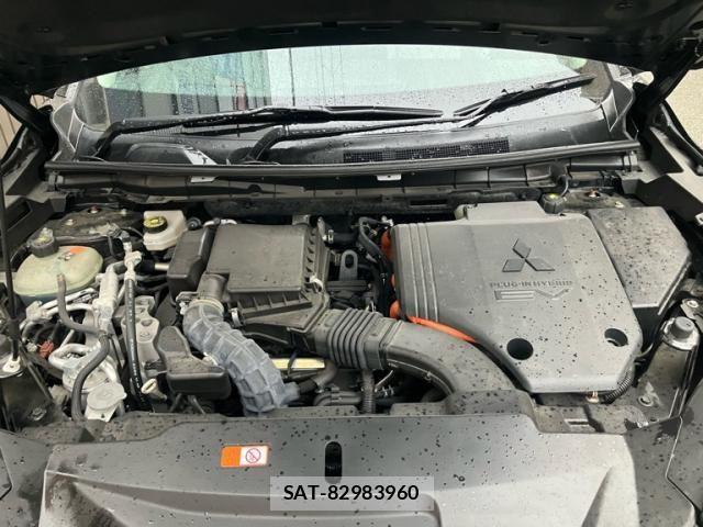 Mitsubishi OUTLANDER PHEV 2022-03 7021207-25
