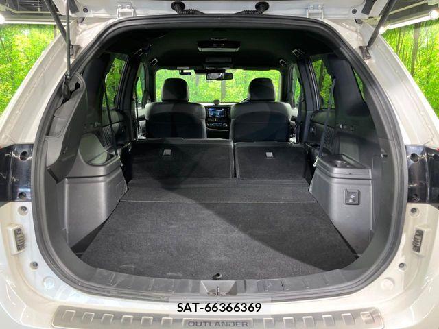 Mitsubishi OUTLANDER PHEV 2019-02 7021208-9
