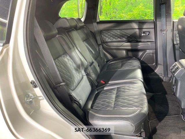 Mitsubishi OUTLANDER PHEV 2019-02 7021208-8