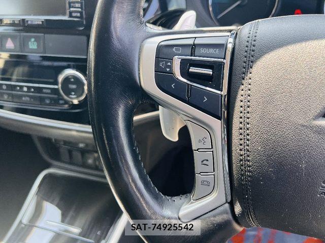 Mitsubishi OUTLANDER PHEV 2015-08 7021211-13
