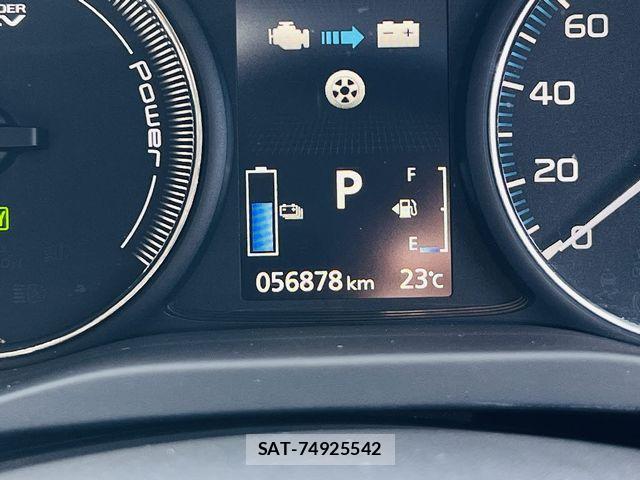 Mitsubishi OUTLANDER PHEV 2015-08 7021211-16