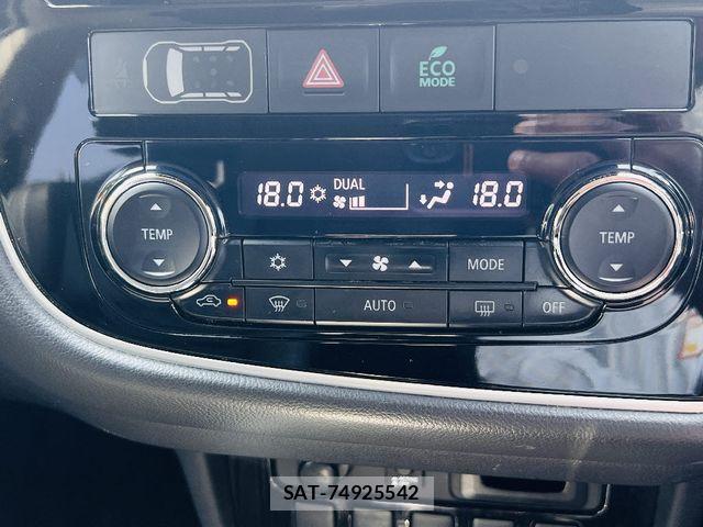Mitsubishi OUTLANDER PHEV 2015-08 7021211-20