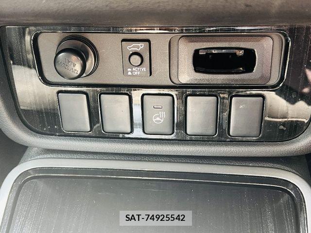 Mitsubishi OUTLANDER PHEV 2015-08 7021211-21