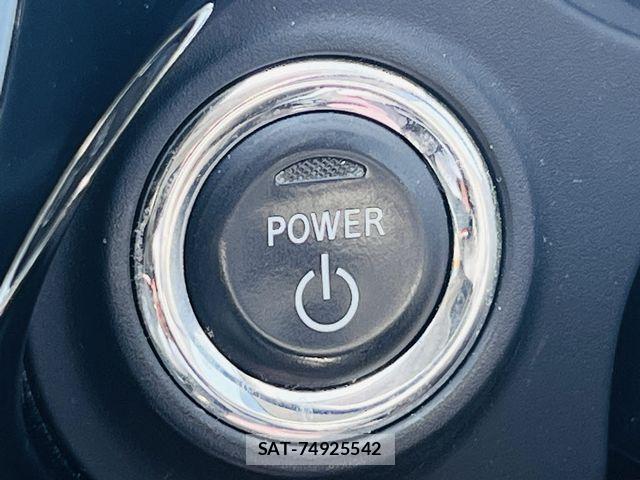 Mitsubishi OUTLANDER PHEV 2015-08 7021211-23