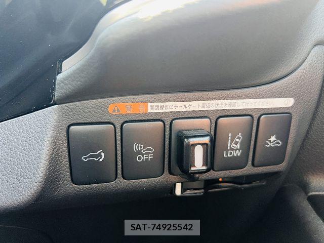 Mitsubishi OUTLANDER PHEV 2015-08 7021211-24