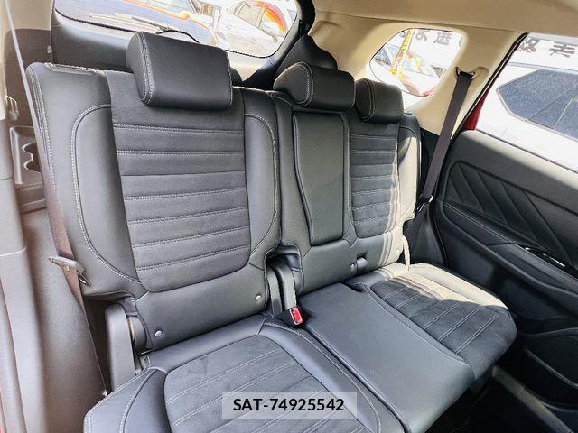 Mitsubishi OUTLANDER PHEV 2015-08 7021211-8