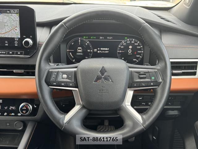 Mitsubishi OUTLANDER PHEV 2023-06 7021210-10