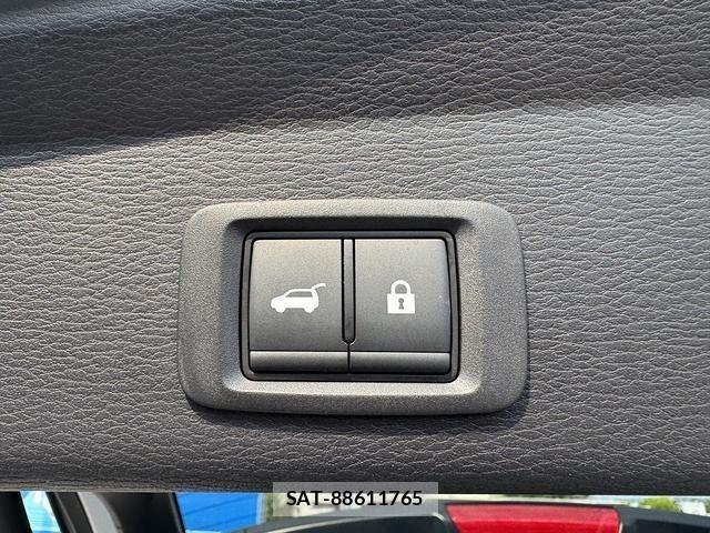 Mitsubishi OUTLANDER PHEV 2023-06 7021210-22