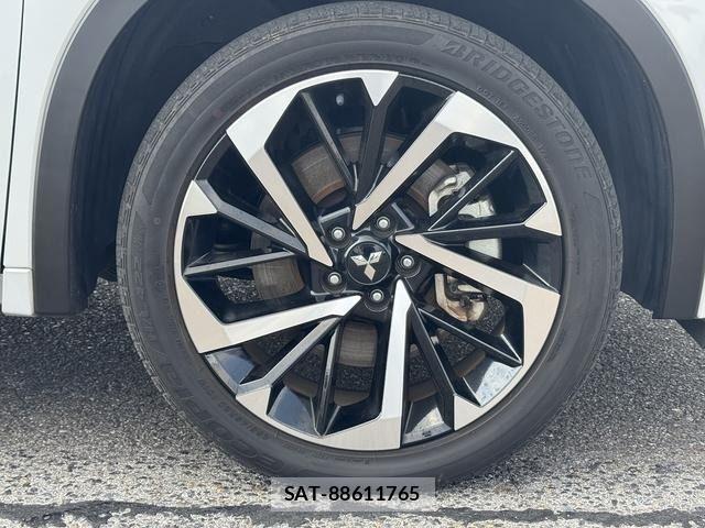 Mitsubishi OUTLANDER PHEV 2023-06 7021210-6