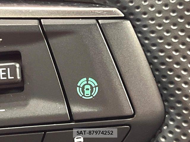 Mitsubishi OUTLANDER PHEV 2024-02 7021202-6
