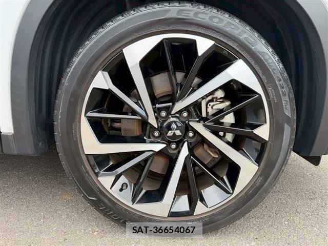 Mitsubishi OUTLANDER PHEV 2023-08 7060154-10