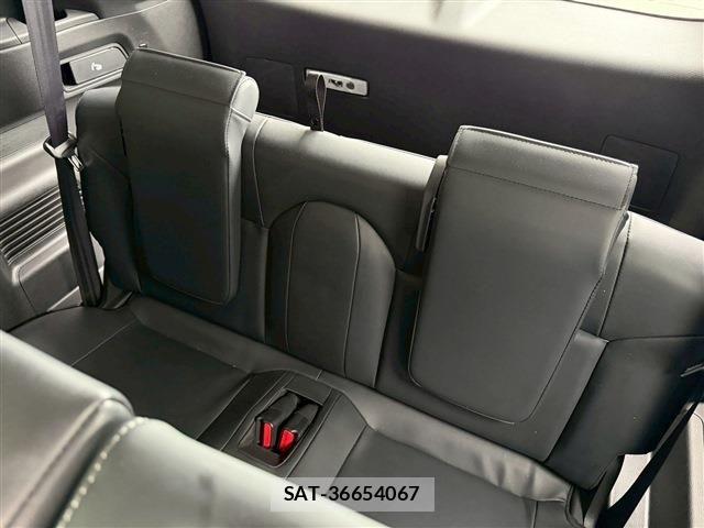 Mitsubishi OUTLANDER PHEV 2023-08 7060154-15