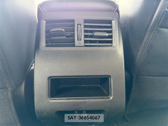 Mitsubishi OUTLANDER PHEV 2023-08 7060154-28
