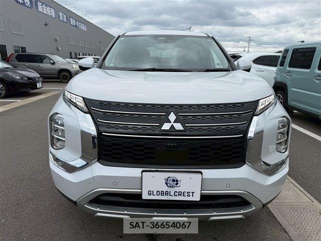 Mitsubishi OUTLANDER PHEV 2023-08 7060154-3