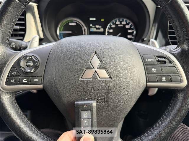 Mitsubishi OUTLANDER PHEV 2014-01 7060159-17