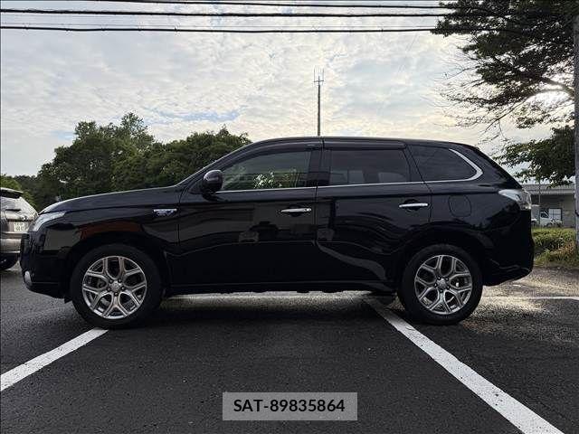 Mitsubishi OUTLANDER PHEV 2014-01 7060159-5