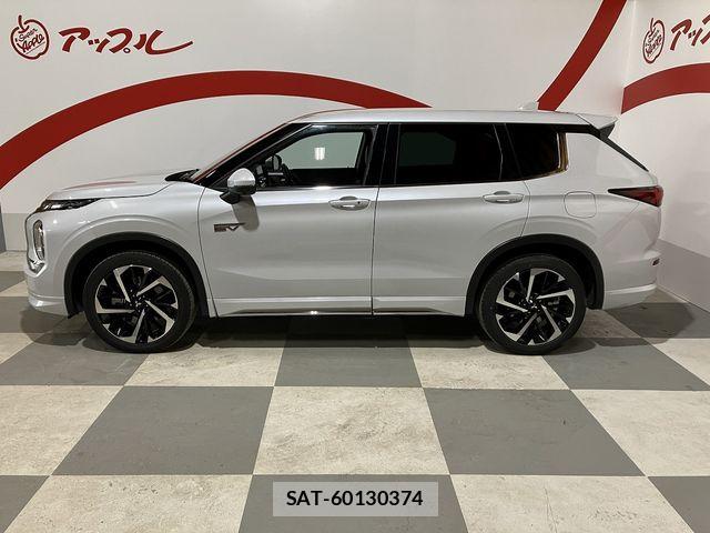 Mitsubishi OUTLANDER PHEV 2022-01 7060152-2