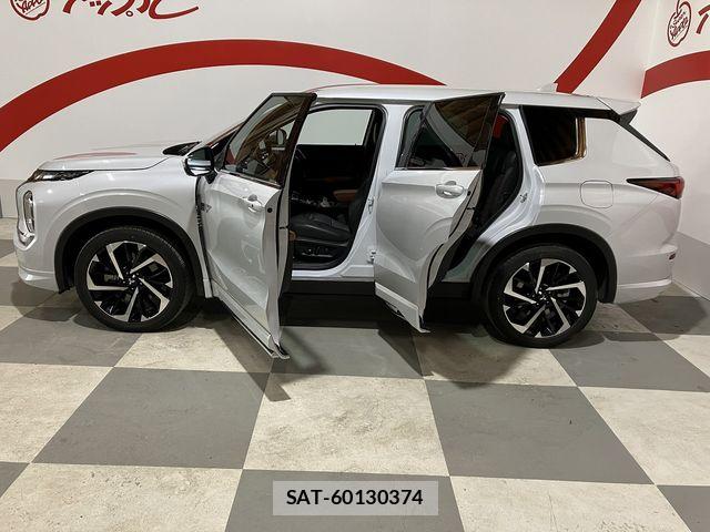 Mitsubishi OUTLANDER PHEV 2022-01 7060152-3