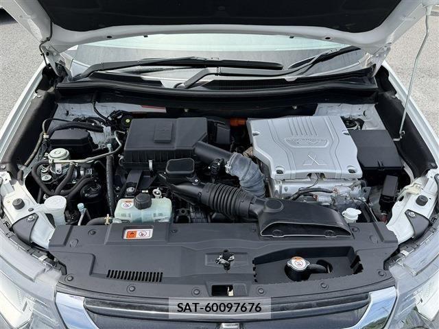 Mitsubishi OUTLANDER PHEV 2016-03 7060157-20