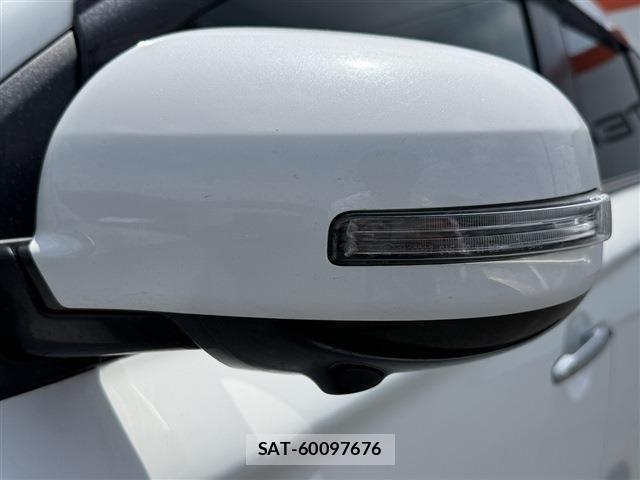 Mitsubishi OUTLANDER PHEV 2016-03 7060157-25