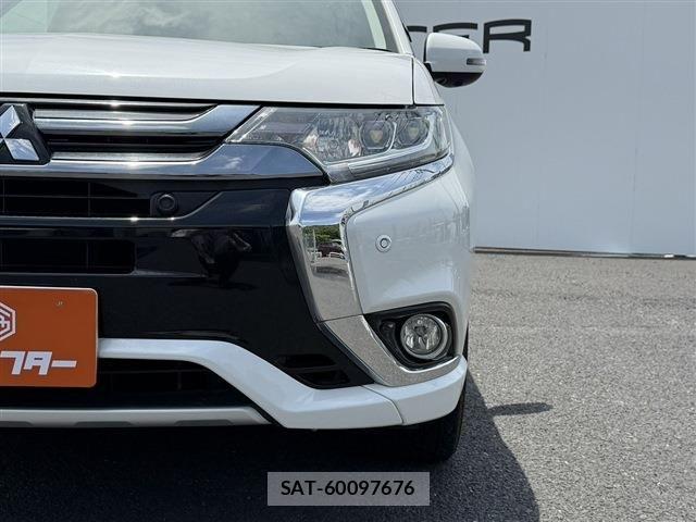 Mitsubishi OUTLANDER PHEV 2016-03 7060157-27