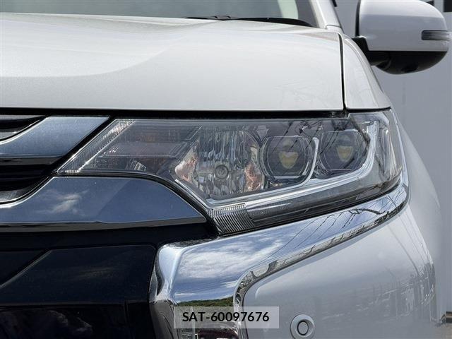 Mitsubishi OUTLANDER PHEV 2016-03 7060157-28