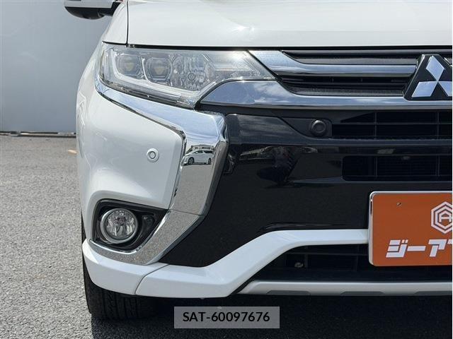 Mitsubishi OUTLANDER PHEV 2016-03 7060157-29