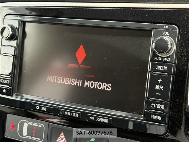 Mitsubishi OUTLANDER PHEV 2016-03 7060157-3