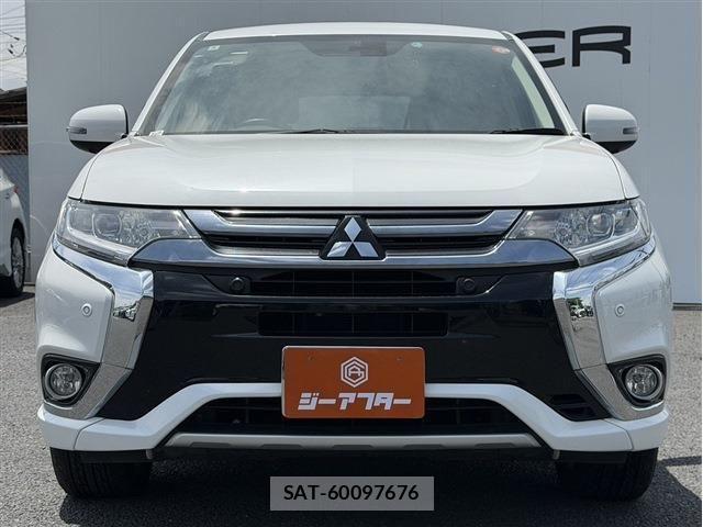 Mitsubishi OUTLANDER PHEV 2016-03 7060157-8