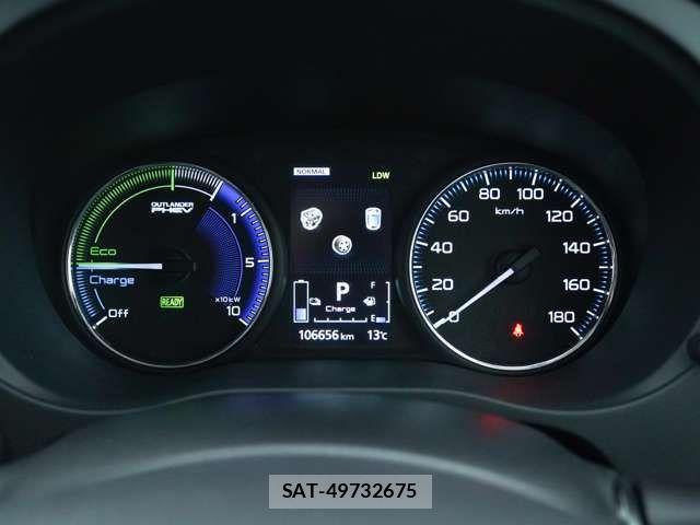 Mitsubishi OUTLANDER PHEV 2019-01 7060156-12