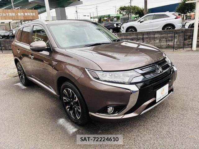 Mitsubishi OUTLANDER PHEV 2015-09 7060158-16